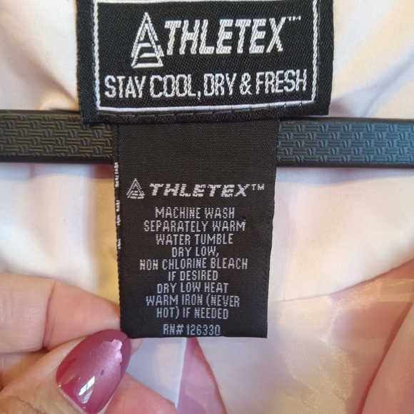 Stylish Red and White Women's Jacket Possibly Vintage - Picture 6 of 10